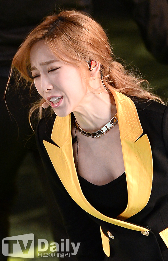 Taeyeon S Orgasmic Face And Some Cleavages Kpopfap